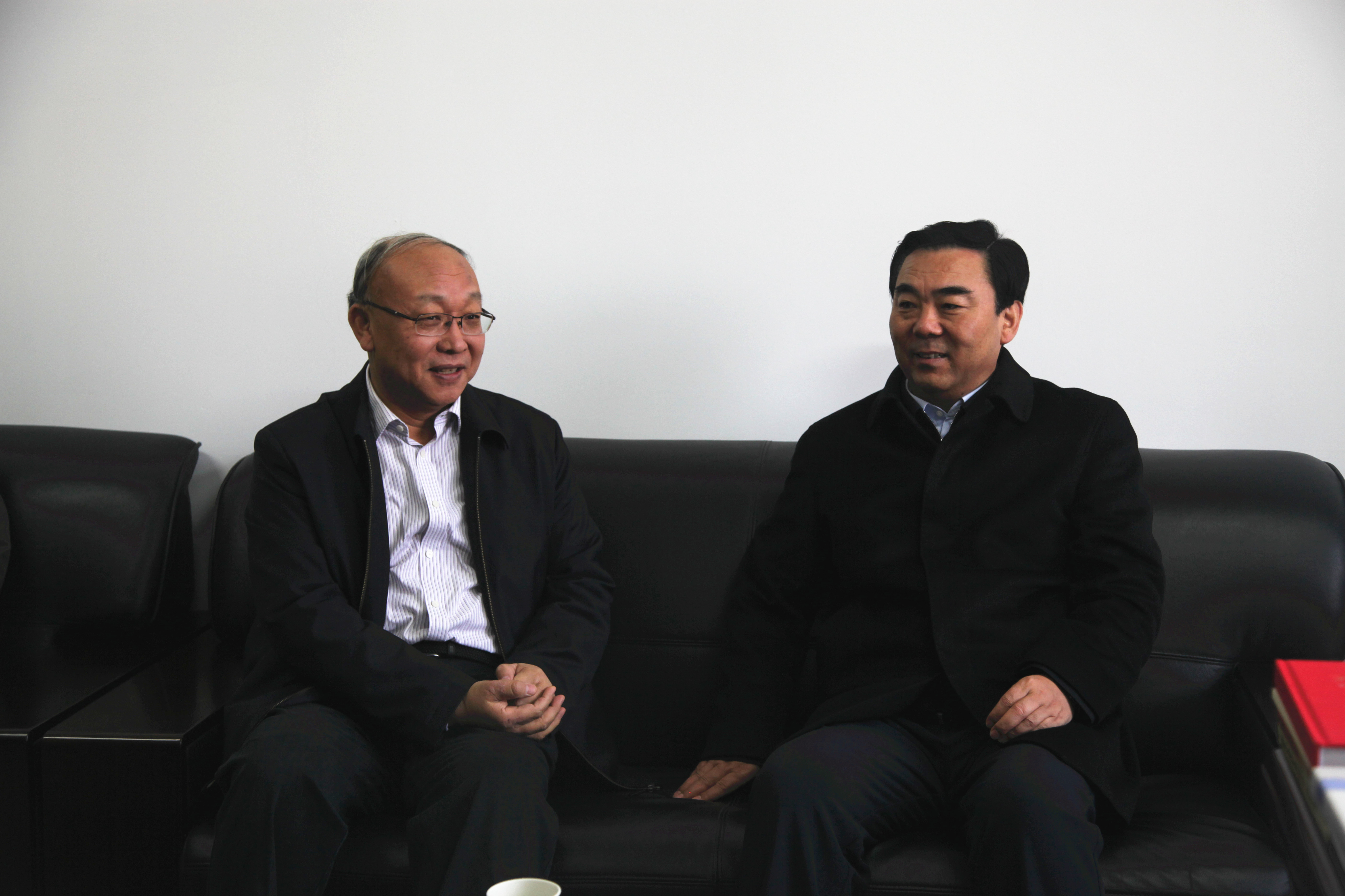 中共甘肃省委常委、统战部部长马廷礼走访慰问郭天康主委