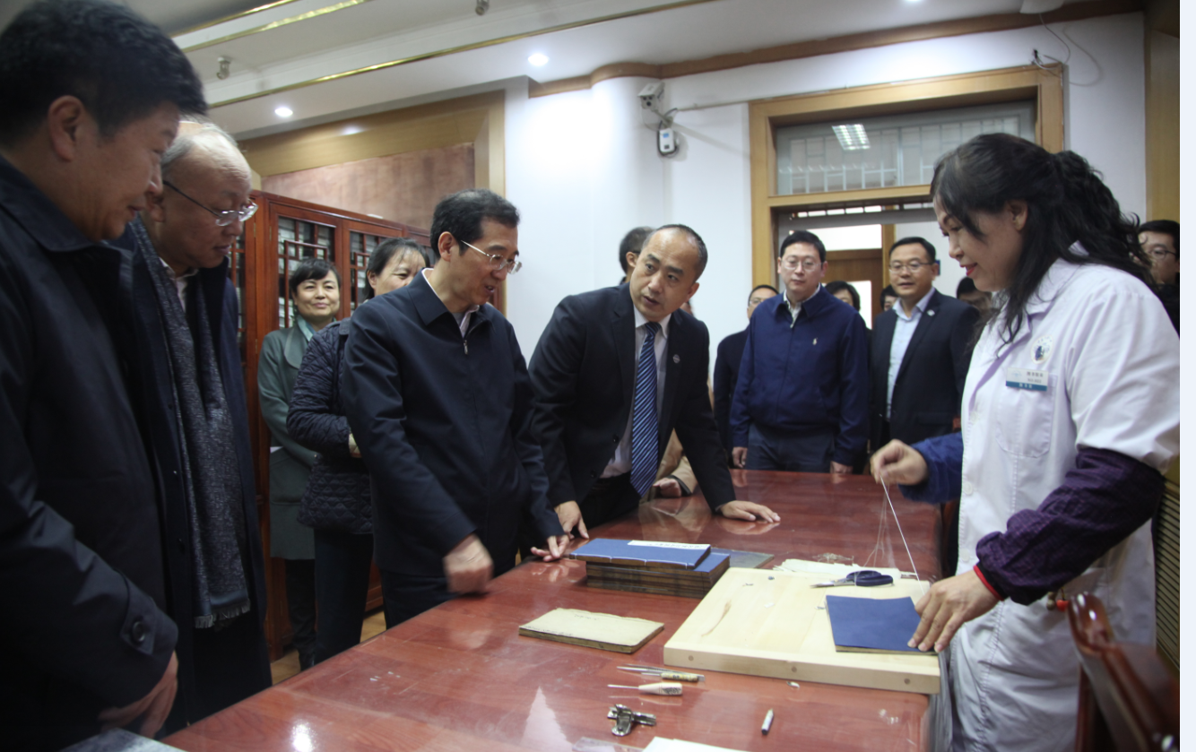 杨震一行来甘肃开展 &ldquo;传承与发挥传统医学优势，建立中西医结合防治传染病长效机制&rdquo; 专题调研