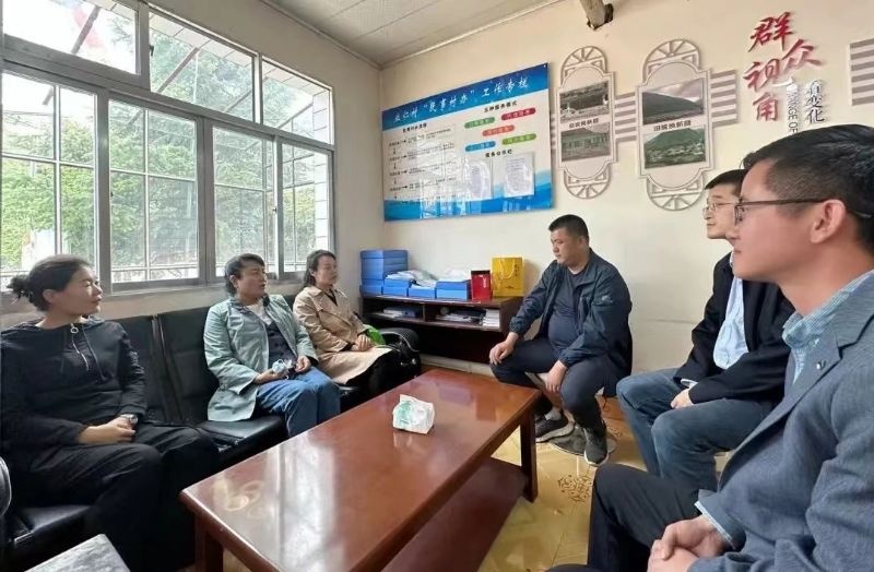 农工党甘肃省委会赴临潭县店子镇开展结对关爱孤儿困难重度残疾人和特困家庭行动