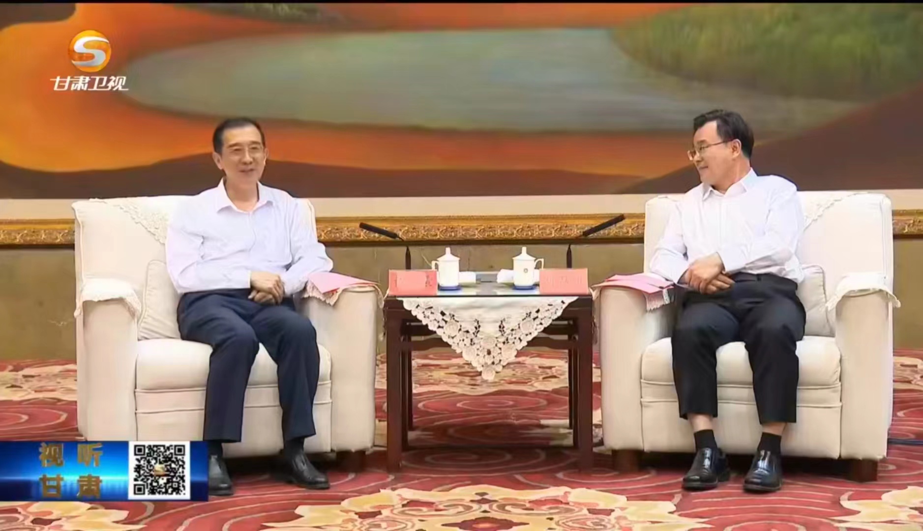 胡昌升任振鹤拜会全国政协副主席杨震