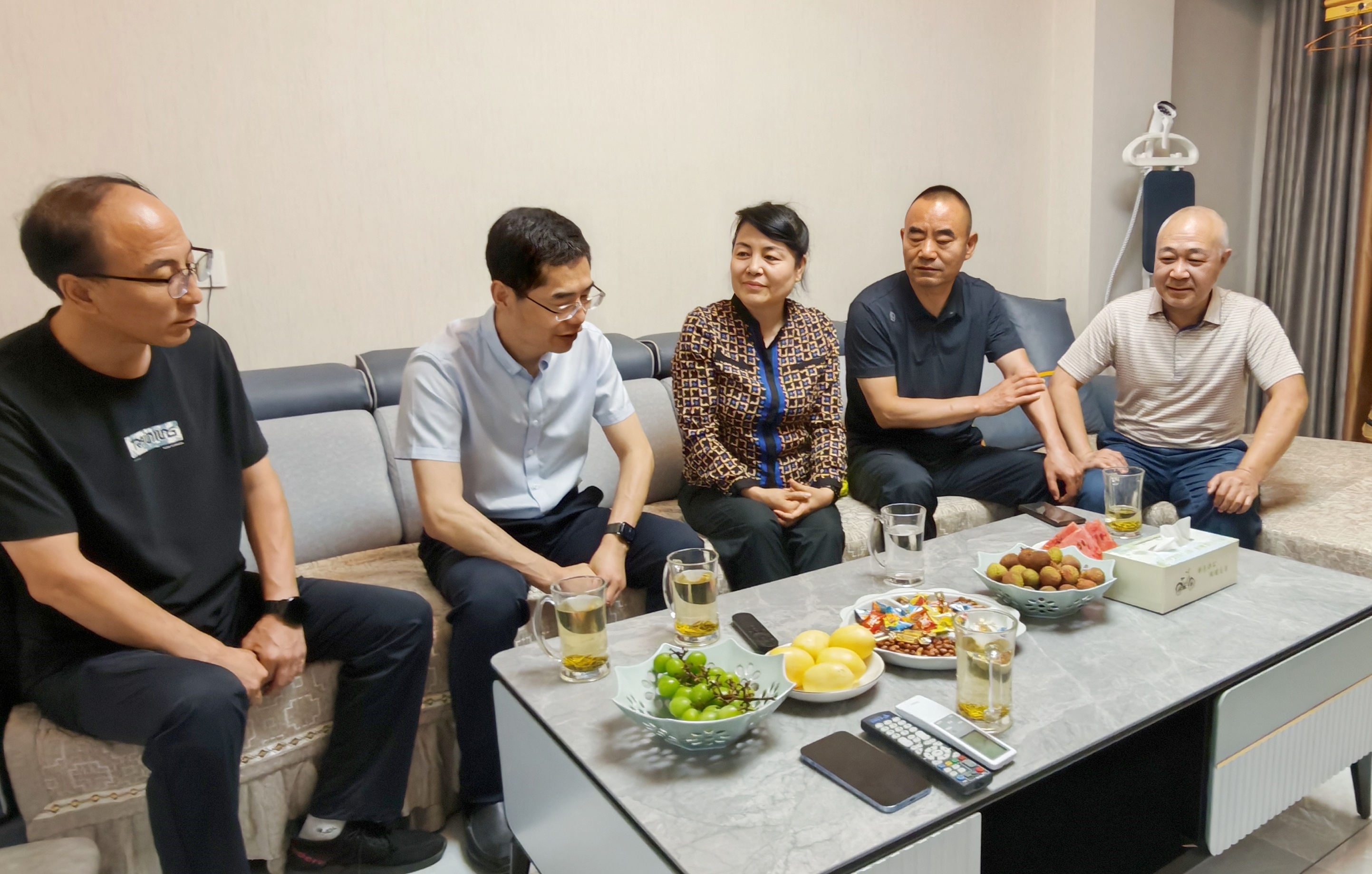 农工党甘肃省委会看望在酒挂职干部和医疗帮扶专家