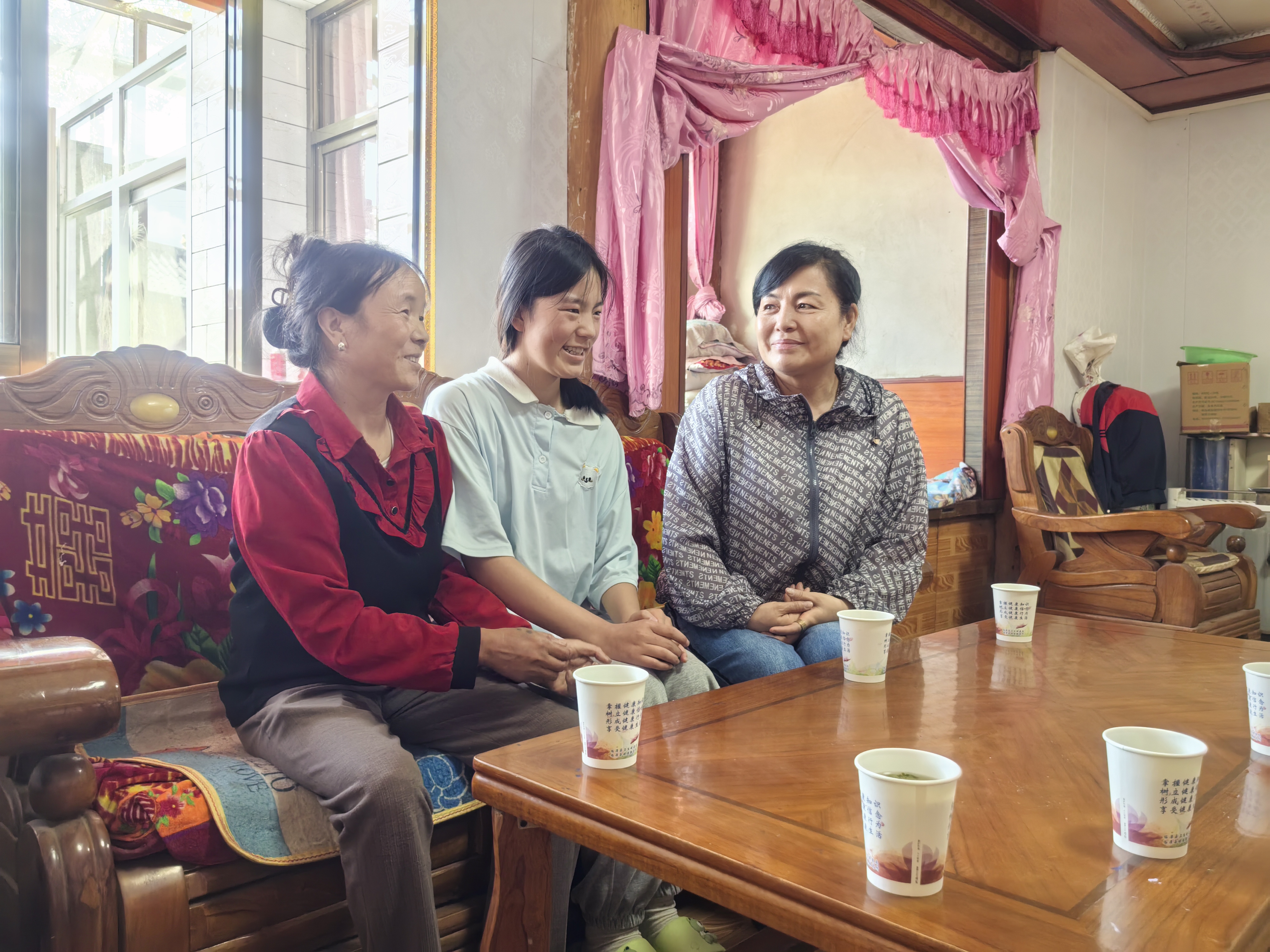 农工党甘肃省委会赴临潭县店子镇走访慰问结对关爱对象