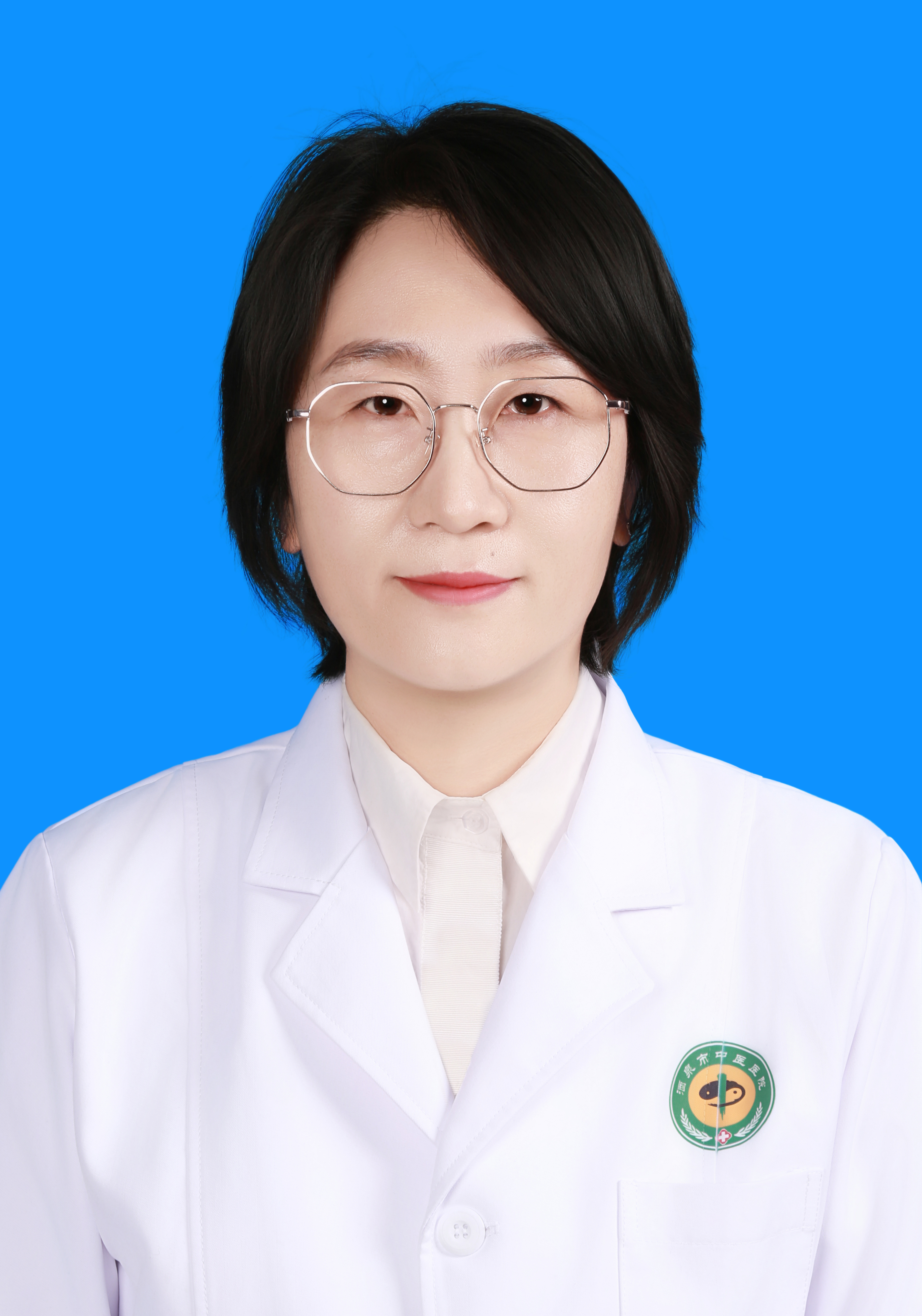 闫菲.jpg